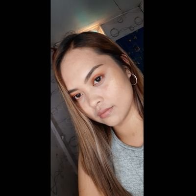 PH 🇵🇭
Momma 👶
Make Up Junkie! 💄
Inked & Pierced ✒💎
Resting Bitch Face since '94 💁♀️