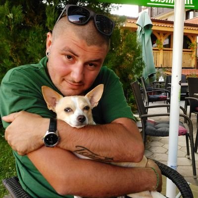 tonqta's profile picture. Алкохолика не пада по далече от бутилката.../Der Alkoholiker fällt nicht weit aus seiner Flasche...