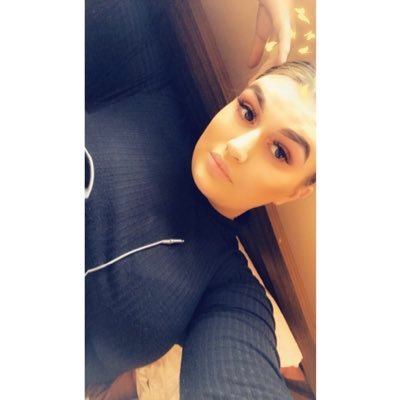 bells_mayx's profile picture. Burnley FC❤️