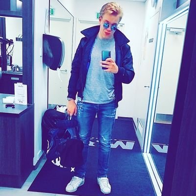 IGN: Zavast --- TheOneAndOnly!✌ --- 23 years old man from Finland🇫🇮 -- 50.000+ Subscribers on YouTube 👀
- IG: anton.ttt 📸