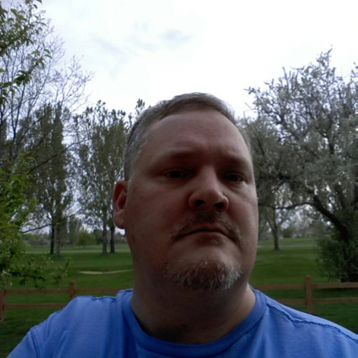 lowkey303's profile picture. moderatio est figmentum