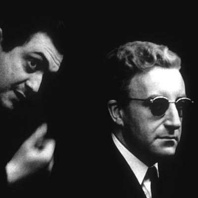 Born to cinema. Exploring the history of film. Film score aficionado. Awards season loon. Purveyor of https://t.co/f0Q91iSPhT Find me at the #TCMParty