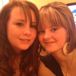 yvettedw1992's profile picture. :)