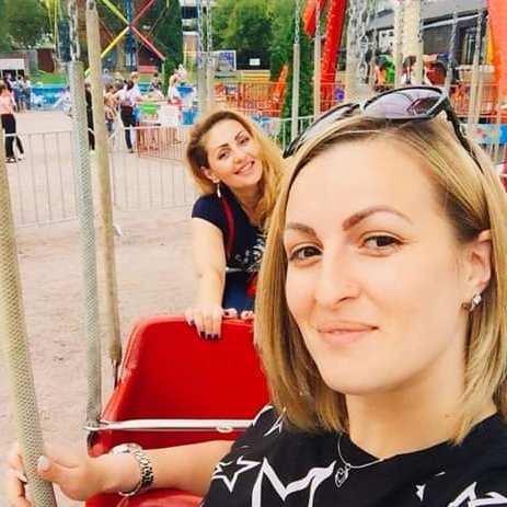 Fière d'être française 🇫🇷
Mes amis mes enfants sont mes amour 💟💟