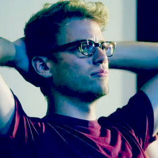 Ho_brahEB's profile picture. Techie. Surfer. Blonde. Bespectacled. Awesome. ;)