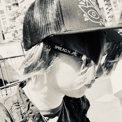 ModlifeOG's profile picture. 31 • artist • part-time character designer • full-time dork • livin in the past • unsure what timeline we’re currently in but w/e