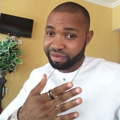 Tonerogivenchi's profile picture. Software engineer,Manchester united addict