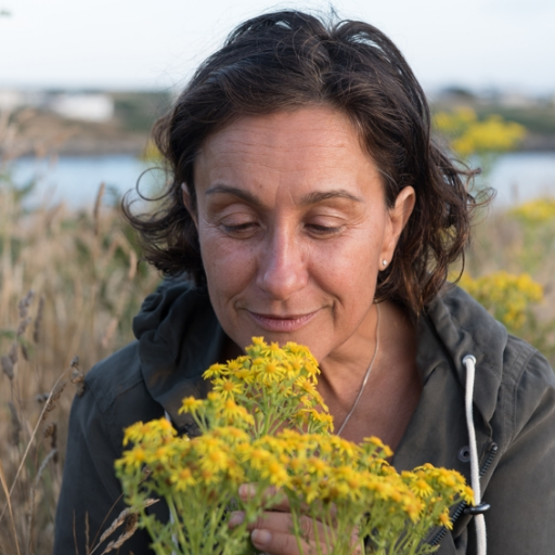 #naturopathe, j’accompagne sur la #santé #durable au #naturel Je m'intéresse de près à la #nutritionvégétale, la #phytothérapie et à l' #agriculturebio 🌾