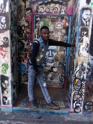BackUpAcc!!.better version of my self...♠♥♣♦®t3bza..t3..90s..YOURINSPERATION..(ICONIC)
THINK IT COMES EASY