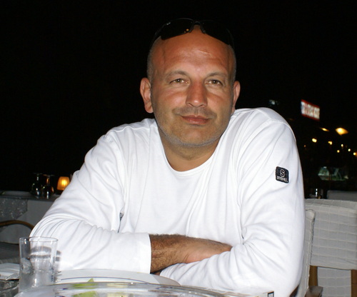 İnsan Sadece İnsan ha birde İzmirli...