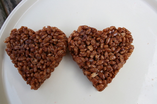 crumbsfood's profile picture. Family food bloggers & vloggers. New videos each week! Also @lucymcdonald for food news and views.