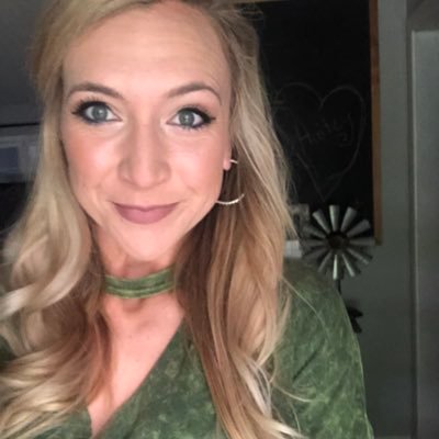 Emmmysue's profile picture. find what you love and let it kill you.