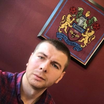 - Чем вы отличаетесь от других? - Абсолютно ничем!