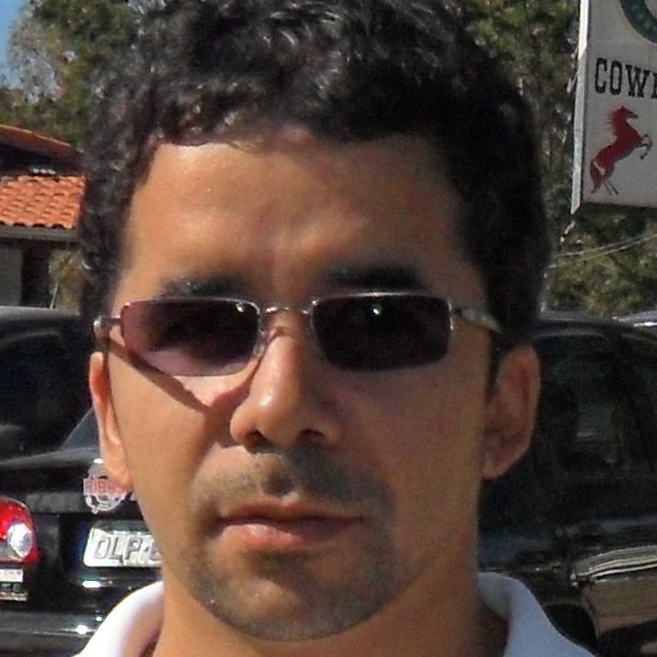 Eduardo A. S. é a personagem principal do livro Presença de Anita.
Nada é por acaso, tudo está escrito.