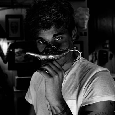 •Me dijieron ve por lo que te hace feliz, y fui por ti.•