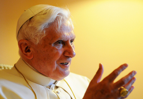 Notícias sobre o Papa Bento XVI produzidas pelo http://t.co/ToT3zi8Zop