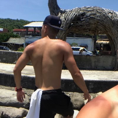 PublicmanT's profile picture. 變態吸引器