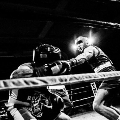 Metropolitan Police Boxing Team (official account), @England_Boxing affiliated, all train/compete in own time. Ig: metpoliceboxing Fight/sponsorship/media - DM.