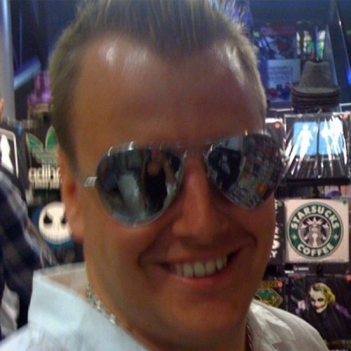 TonyLionnet's profile picture. A human. Being. 
Avid golfer with an above average handicap.