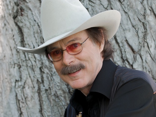Entertainer, classic music, cowboy and country, MC, A Great Performance