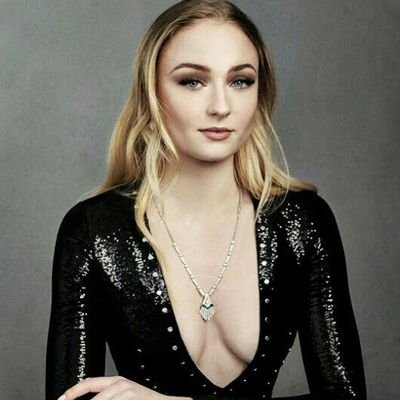 PHWXESME's profile picture. Martha Esme ° 25 yrs. °