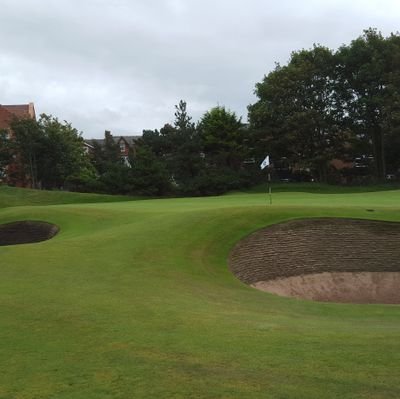 Golfer, Oldham Athletic fan, Father of 3, Landscape Gardener