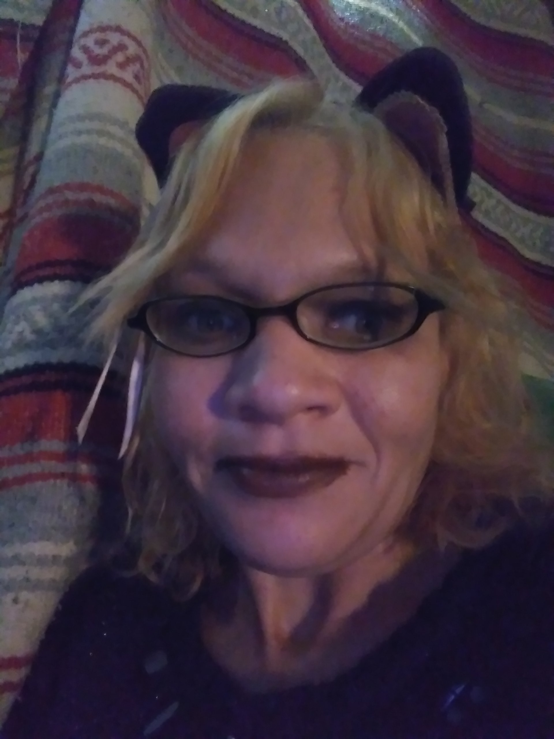 sheen_hope's profile picture. Cool lady looking for real people 2 chat with no drama please.