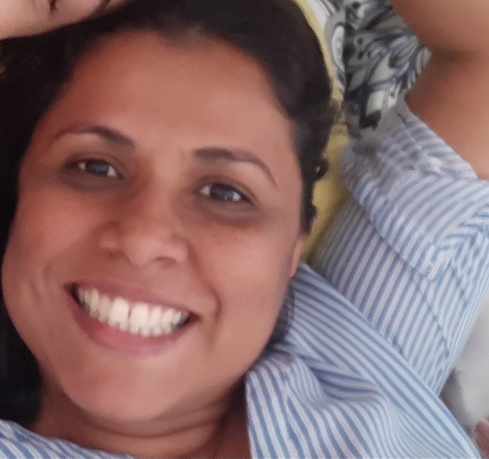 LiviaPaulia's profile picture. Sou professora de química da Unilab no curso de licenciatura em química. Adoro o que eu faço. Sou amante do mistério que é ser humano.