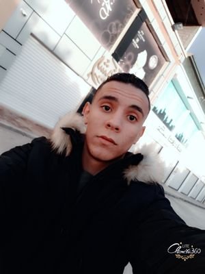 AlgmatiMedo's profile picture. ‏عليكَ أنْ تتَعايشَ معّ فكرةْ أنّكَ قابِل للترَك و قابلِ للنَسيانَ، في كلِ مرة تظنُ أنكَ ثمينُ لدَى أحدهُم ..!