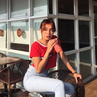 sweettsin's profile picture. sis i ain’t trippin