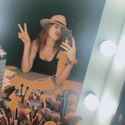 livdaveymakeup's profile picture. Hair and Makeup Artist Instagram @oliviadaveymakeup