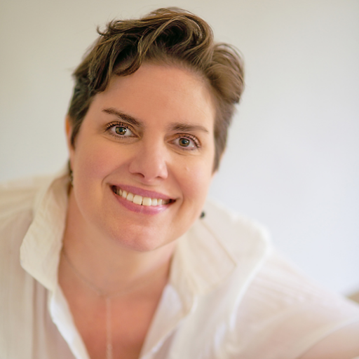 I'm Julie Ulmer, Professional Organizer, consultant, & speaker. Helping w/ #decluttering, #organizing, #downsizing & #hoarding disorder. Former DJ & chef.