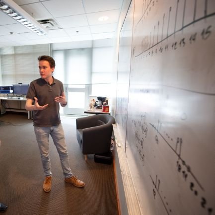 Ph.D. in Electrical and Computer Engineering.
Postdoc Researcher @NASAGoddard @UofMaryland Developing signal processing techniques to enhance space physics.