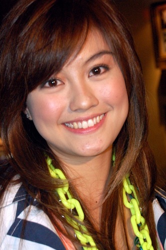 Biografi Profil Biodata Agnes Mo Monica Penyanyi yang Mendunia