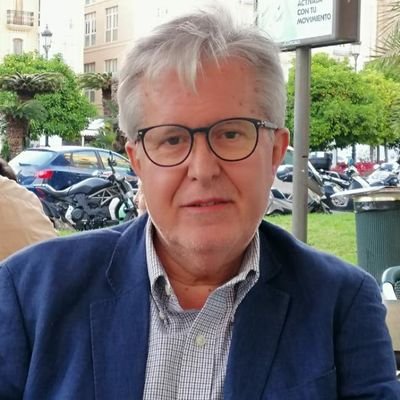 Por la libertad y el apoyo mutuo, la igualdad de oportunidades y la cultura del esfuerzo. Ldo. en Derecho. Cuenca y Cataluña son de TODOS los españoles.