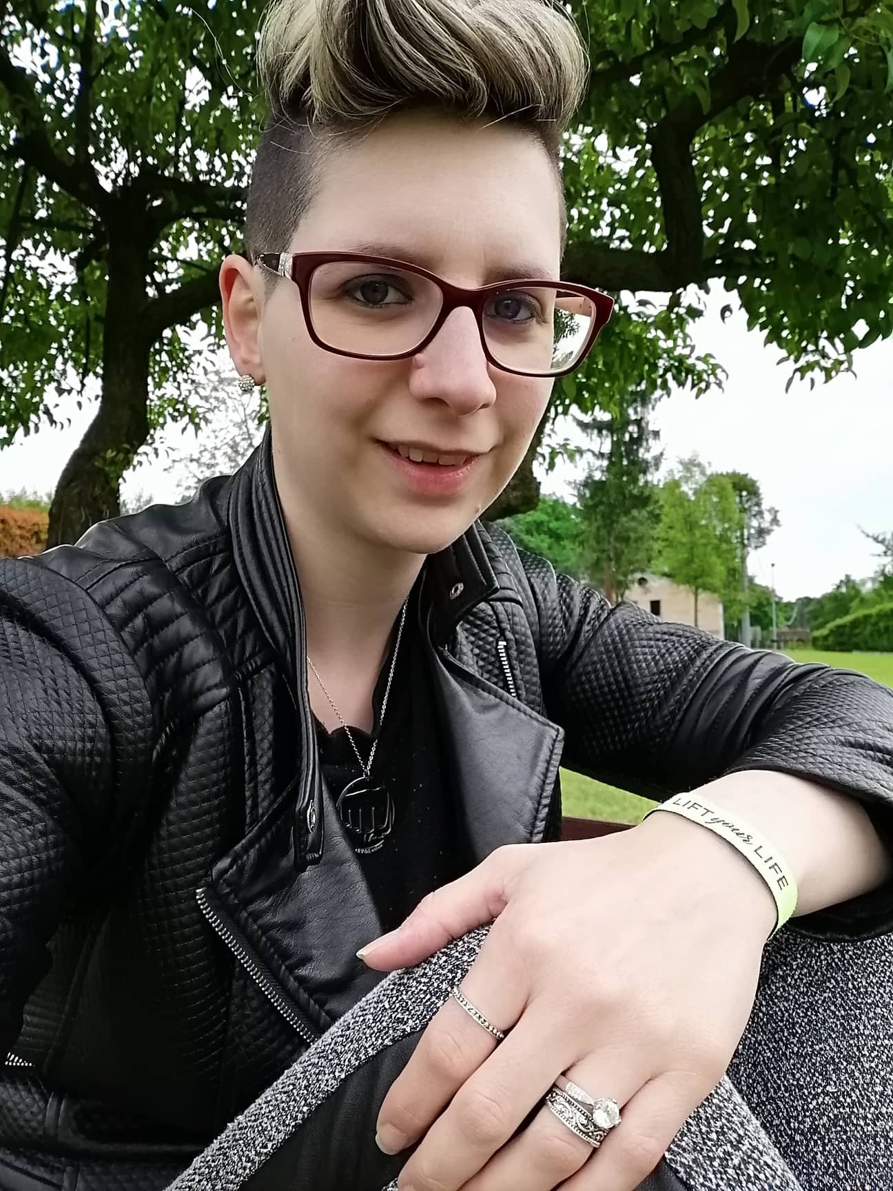 anna_bandiera's profile picture. Mamma bis, in carriera, solare ed intraprendente. Sognatrice, amante della libertà