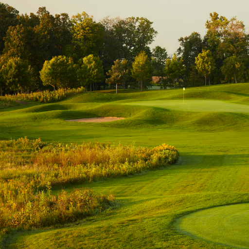 18 Hole Championship Public Golf Course.  Full Driving Range, Full Service Bar and Grille, PGA Professional Instruction, Great for golfers of all abilities.