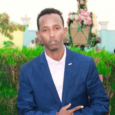 Chelsea Fan|journalist|studied Econimics|lives in Mogadishu somalia me own +252618288082
