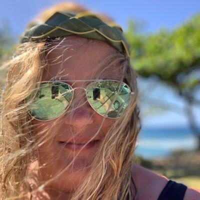 Carrie1820's profile picture. See the line where the sky meets the sea? It calls me...