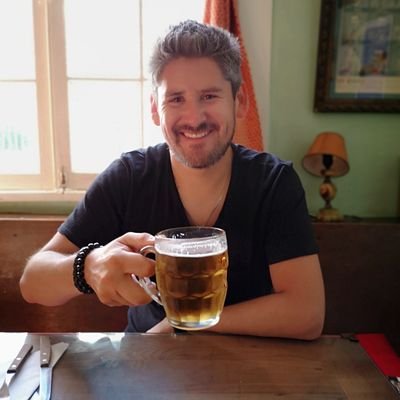 Tec.Sup En Comercio Exterior,Corredor de Propiedades Titulado de COPROCH Viña del Mar,Hincha del gran Cobreloa y Bayer Munich, enamorado de mi hija renatita