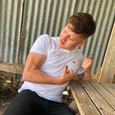 joecurtis34's profile picture. 