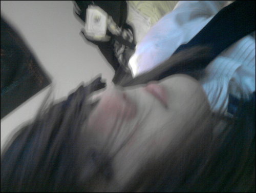 NeverShoutAna_K's profile picture. .......... tweet evreyday...!! :)