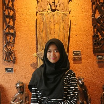 apa yang dipikirkan, apa yang ingin ditulis, dan apa yang ingin dibagikan.