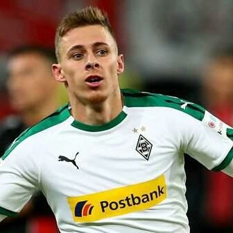 Ssembatyaemman6's profile picture. Catholic, pro life, Man Utd fan
Student