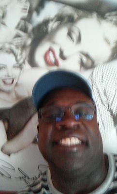 dexintucker's profile picture. 