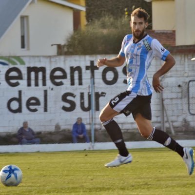 Jugador de Fútbol. Actualmente en Sol de Mayo. Ex Brown de Madryn Ex San de Tandil (arg) Ex Velez Sarsfield (arg) Cienciano (perú) Gimnasia de Jujuy (arg)