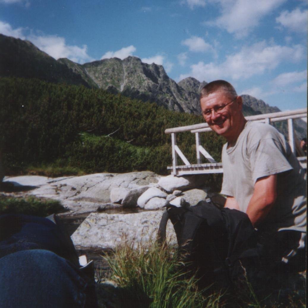 Mirosaw66353265's profile picture. okulary