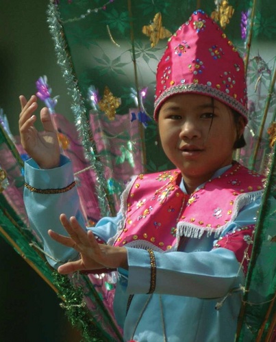 We trust God to raise up intercessors from around the world to pray daily for the Shan-Tai in October 2016.