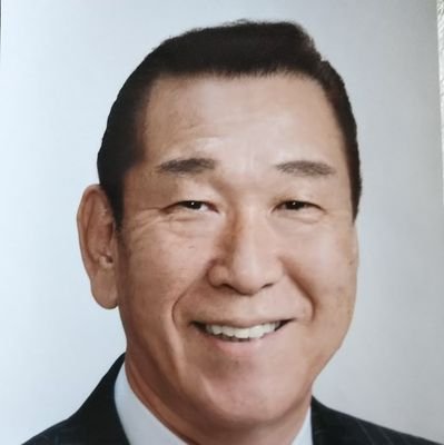家族介護者の負担軽減と介護離職を防ぐために、地域包括支援センターの拡充・機能強化を図り、定期巡回・随時対応型訪問介護看護、小規模多機能型居宅介護(ショートステイ併設)、お泊りデイ、グループホーム等を充実し、障がい者、ひとり親家庭、子育て世代への支援を行い、単身高齢者の見守り強化を目指して、活動しています。