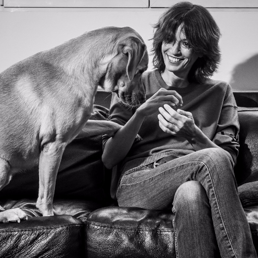 PalomaBravo's profile picture. Autora de 'Sin filtros' (Contraluz), 'Una historia de amores', 'Las incorrectas' (Espasa), 'La novia de papá' (Plaza&Janés), ‘Solos’... (📷 @JeosmPhoto)